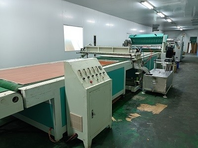 Gelişmiş Teknoloji 1320mm Perde Kaplama Makinesi 6000mm × 2200mm × 1400mm Boyut