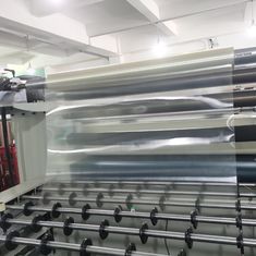 Ahşap kompozit panellerde çevre dostu bitirme için kompakt UV LED transfer kaplama hattı