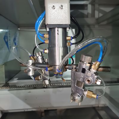 Şimdi ücretsiz danışmanlık için kullanılabilir Verimli 1320mm Otomatik Dönüşümlü püskürtme makinesi