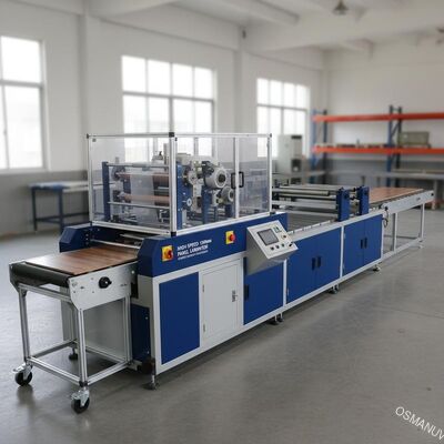 Çizilmeye Karşı Dayanıklı Mobilya Yüzeyleri için Yüksek Hızlı 1300mm Genişliğinde Panel Laminasyon Makinesi