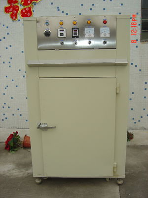 Dış boyutları 600 mm X 600 mm X 800 mm olan bir yıllık sabit sıcaklıklı fırın