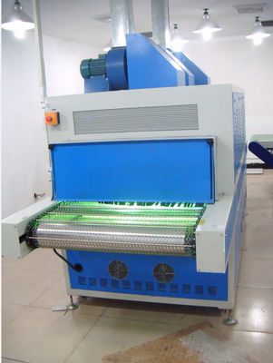 Yüksek Performanslı UV Sertleştirme Makinesi Sertleştirme Alanı 300mm*400mm 3s / Zaman Küçük Boyutlar