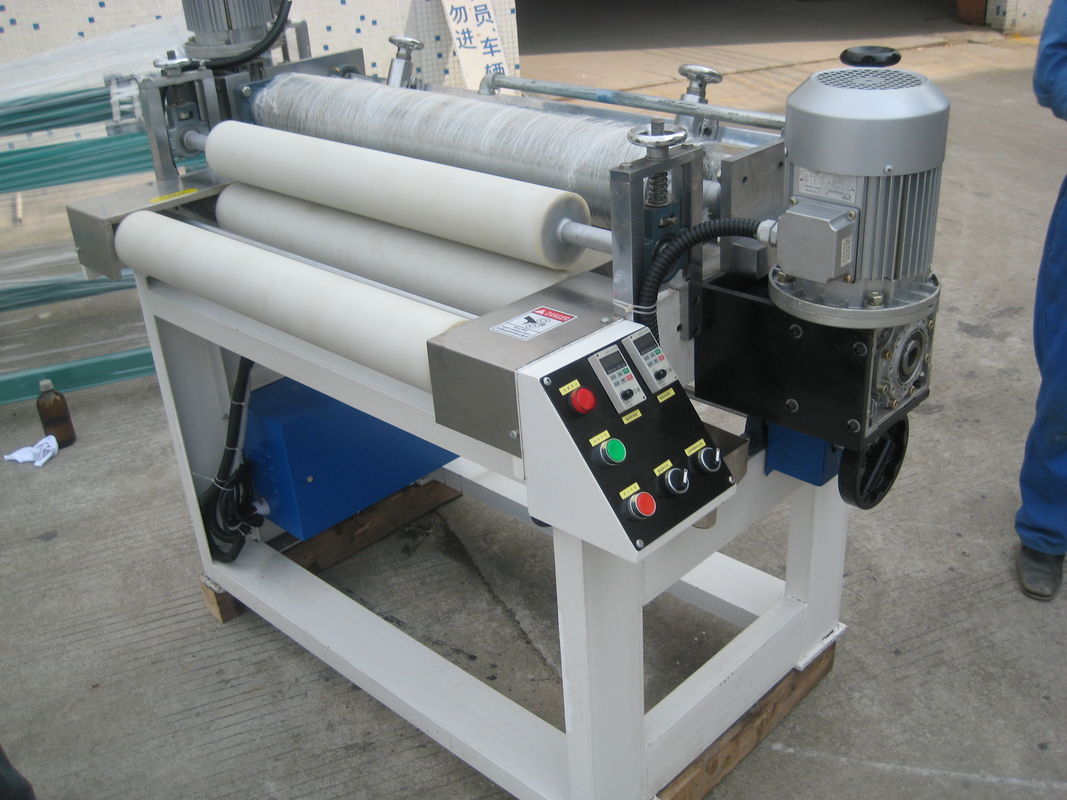 PVC Panel Düz Ahşap 620Mm KHV Rulman için UV Rulo Sprey Kaplama Makinesi
