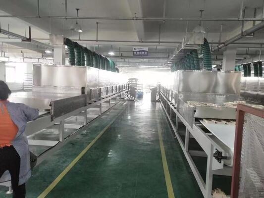PLC 50KW Microwave Vacuum Drying Equipment 380V Efficient Vacuum Microwave Dryer