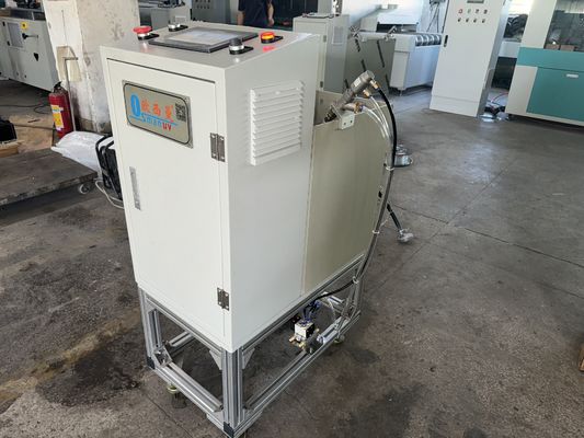 Yüksek güvenilirlik ve verimlilik spin kaplama makine UV kaplama makine kompakt mükemmel kaplama için