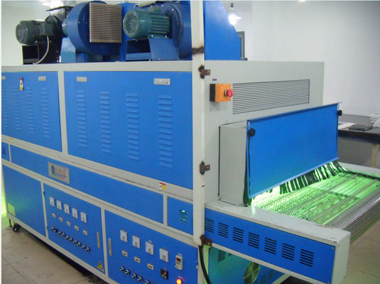AC220V 50HZ Güç kaynağı 360nm lamba ile 300mm * 400mm Alan için UV Tıkaması Makinesi
